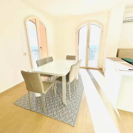 Luxury La Brezza 2 - Fronte Mare Sanremo